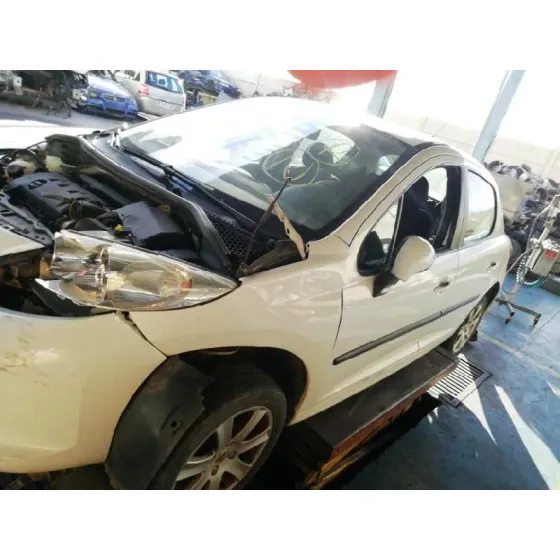 PEUGEOT 207 '2008 XS BLANCO