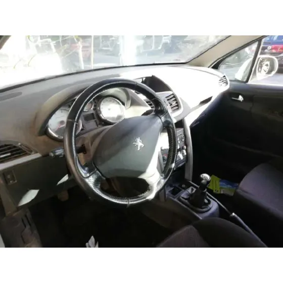 PEUGEOT 207 '2008 XS BLANCO