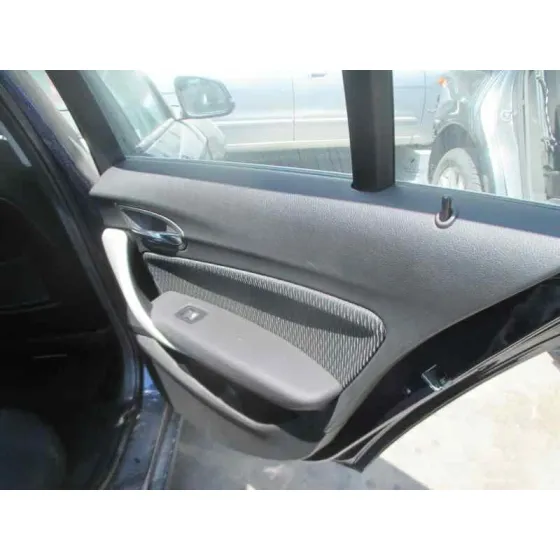BMW SERIE 1 LIM. 5-TRG. (F20) '2016 116D AZUL METALIZADO