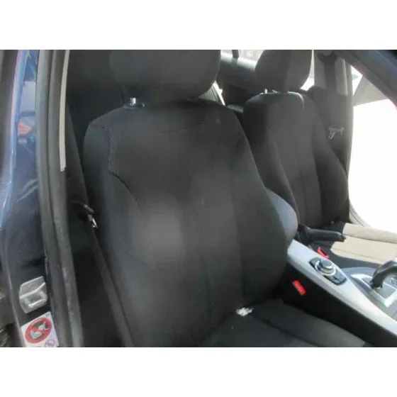 BMW SERIE 1 LIM. 5-TRG. (F20) '2016 116D AZUL METALIZADO