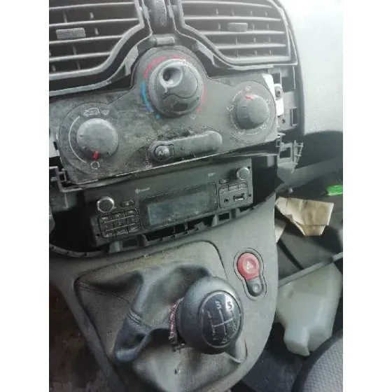 RENAULT KANGOO '2018 FURGON PROFESIONAL BLANCO