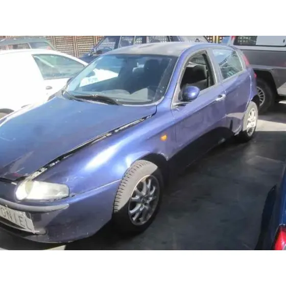 ALFA ROMEO 147 (190) '2002 1.6 T.SPARK ECO DISTINCTIVE MORADO