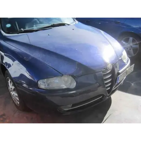ALFA ROMEO 147 (190) '2002 1.6 T.SPARK ECO DISTINCTIVE MORADO