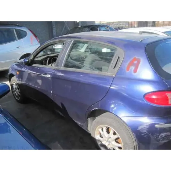 ALFA ROMEO 147 (190) '2002 1.6 T.SPARK ECO DISTINCTIVE MORADO