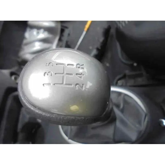 NISSAN MICRA (K13) '2016 ACENTA GRIS PLATA