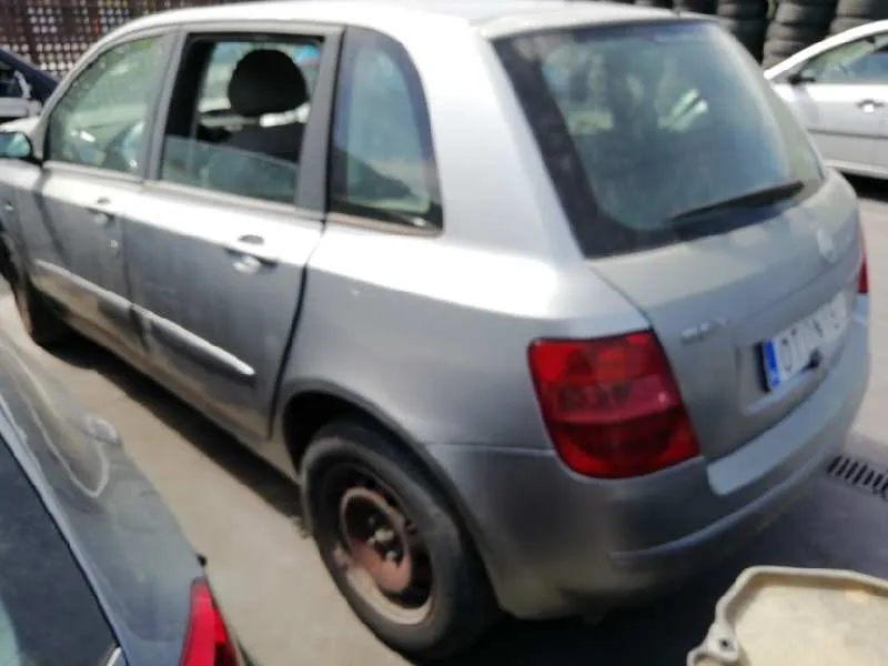 FIAT STILO (192) '2004 1.9 JTD CAT GRIS PLATA