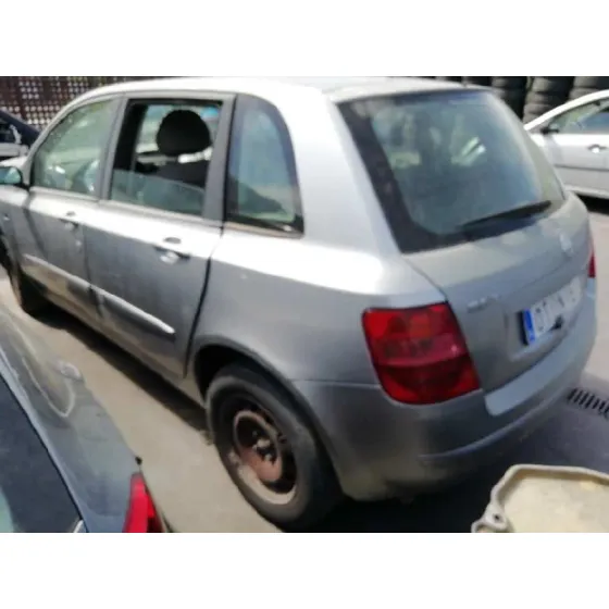 FIAT STILO (192) '2004 1.9 JTD CAT GRIS PLATA
