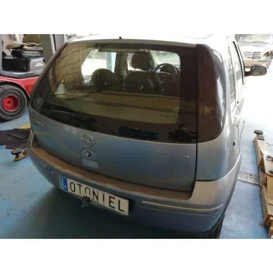 OPEL CORSA C '2004 SRI