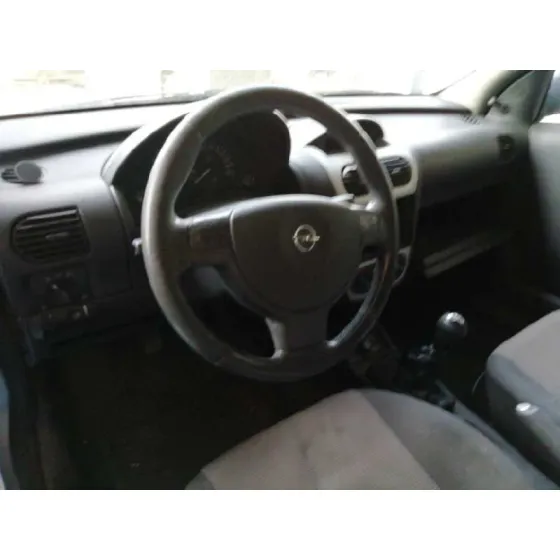 OPEL CORSA C '2004 SRI