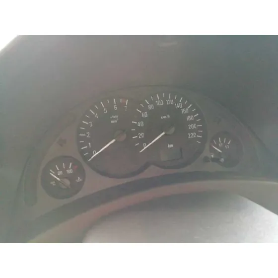 OPEL CORSA C '2004 SRI