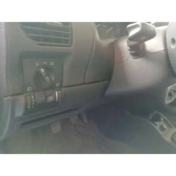 OPEL CORSA C '2004 SRI