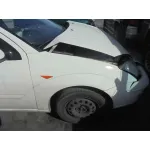 FORD FOCUS BERLINA (CAK) '2004 GHIA BLANCO