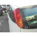 FORD FOCUS BERLINA (CAK) '2004 GHIA BLANCO