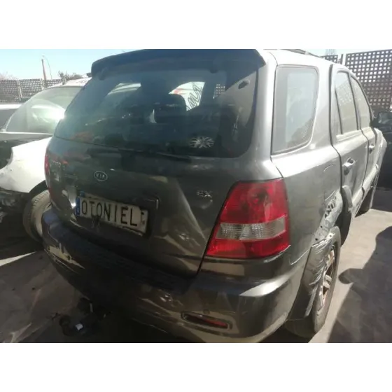 KIA SORENTO '2004 2.5 CRDI CAT GRIS