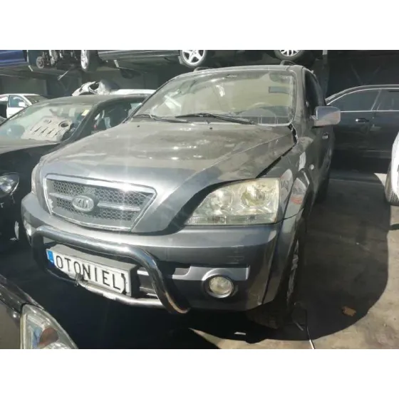 KIA SORENTO '2004 2.5 CRDI CAT GRIS