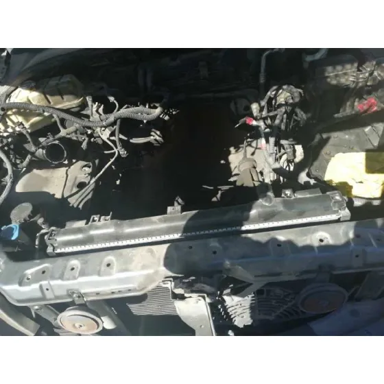 KIA SORENTO '2004 2.5 CRDI CAT GRIS