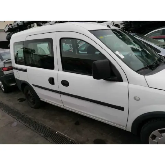 OPEL COMBO (CORSA C) '2007 1.3 16V CDTI BLANCO