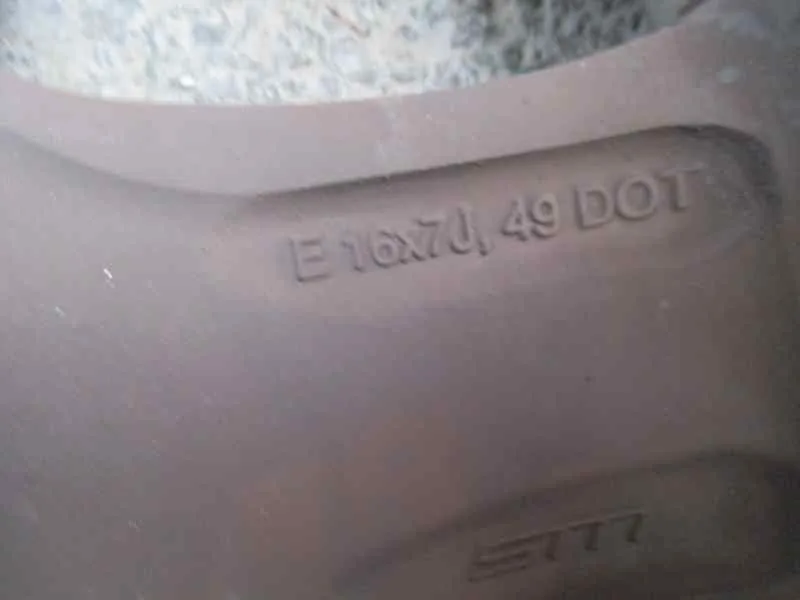 VOLVO XC70 VOLVO XC70 '2004 2.4 DIESEL CAT PLATA 2000
