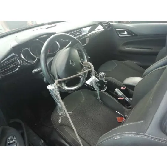 CITROEN DS3 '2010 1.6 HDI FAP ROJO
