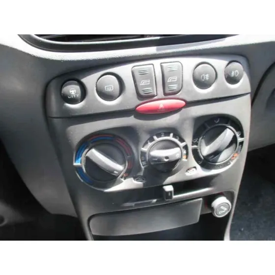 FIAT PUNTO BERLINA (188) 2002 1.9 D (I) AZUL