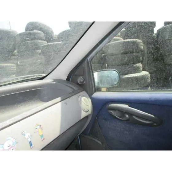 FIAT PUNTO BERLINA (188) 2002 1.9 D (I) AZUL