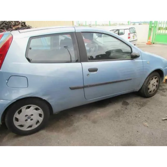 FIAT PUNTO BERLINA (188) 2002 1.9 D (I) AZUL