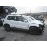 VOLKSWAGEN TIGUAN (5N2) VOLKSWAGEN TIGUAN (5N2) '2015 ADVANCE BLUEMOTION BLANCO 2011
