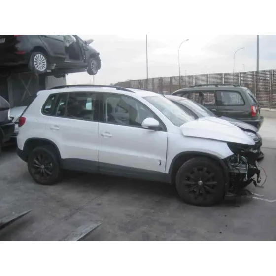 VOLKSWAGEN TIGUAN (5N2) '2015 ADVANCE BLUEMOTION BLANCO