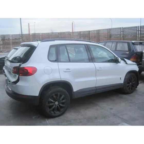 VOLKSWAGEN TIGUAN (5N2) '2015 ADVANCE BLUEMOTION BLANCO