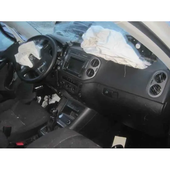 VOLKSWAGEN TIGUAN (5N2) '2015 ADVANCE BLUEMOTION BLANCO