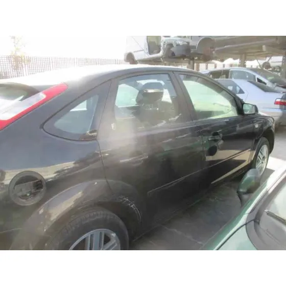 FORD FOCUS BERLINA (CAP) '2006 AMBIENTE (D) NEGRO