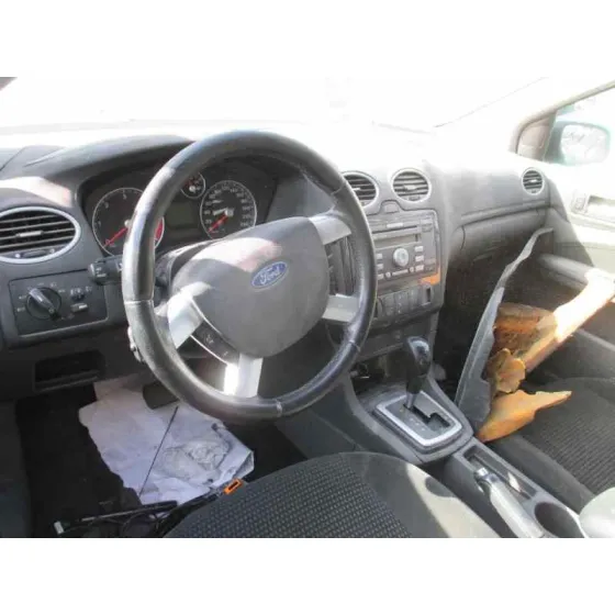 FORD FOCUS BERLINA (CAP) '2006 AMBIENTE (D) NEGRO