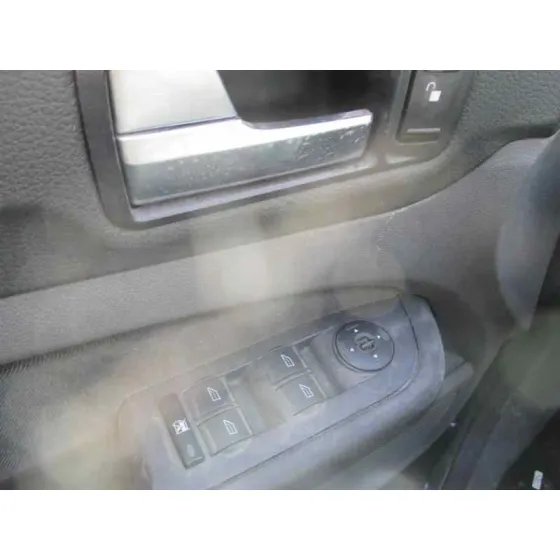FORD FOCUS BERLINA (CAP) '2006 AMBIENTE (D) NEGRO