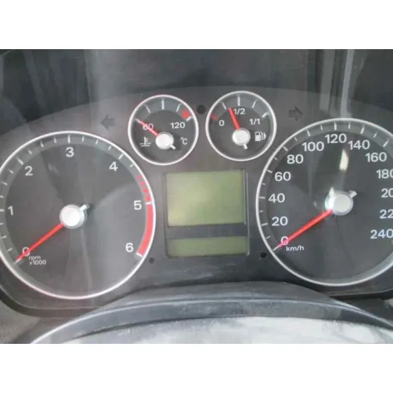 FORD FOCUS BERLINA (CAP) '2006 AMBIENTE (D) NEGRO