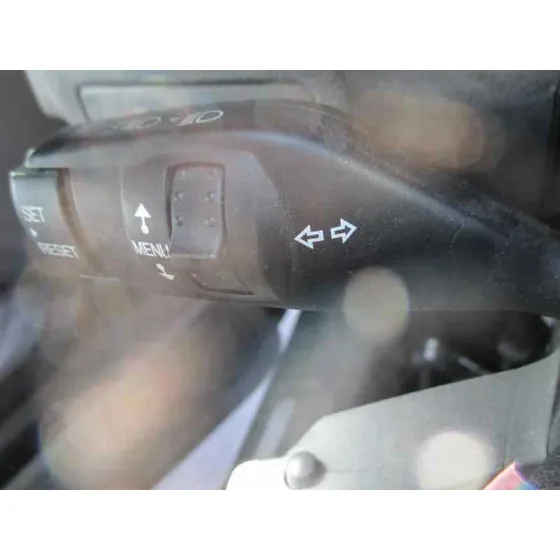 FORD FOCUS BERLINA (CAP) '2006 AMBIENTE (D) NEGRO