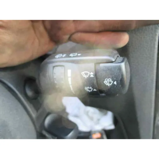 FORD FOCUS BERLINA (CAP) '2006 AMBIENTE (D) NEGRO
