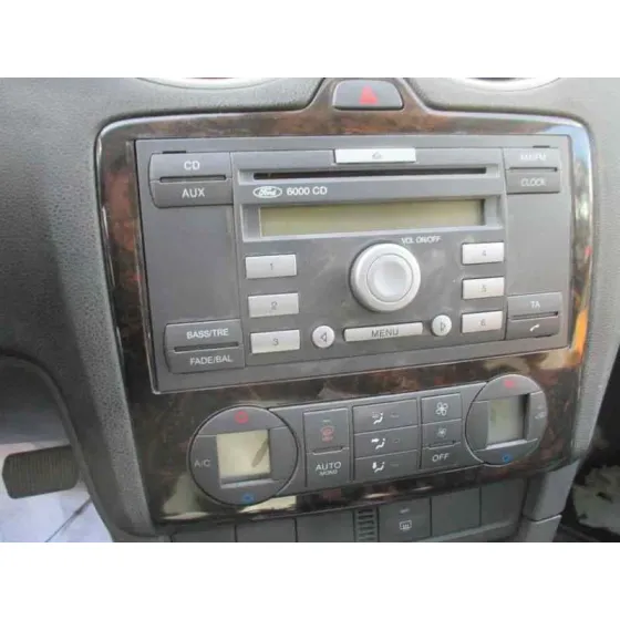 FORD FOCUS BERLINA (CAP) '2006 AMBIENTE (D) NEGRO