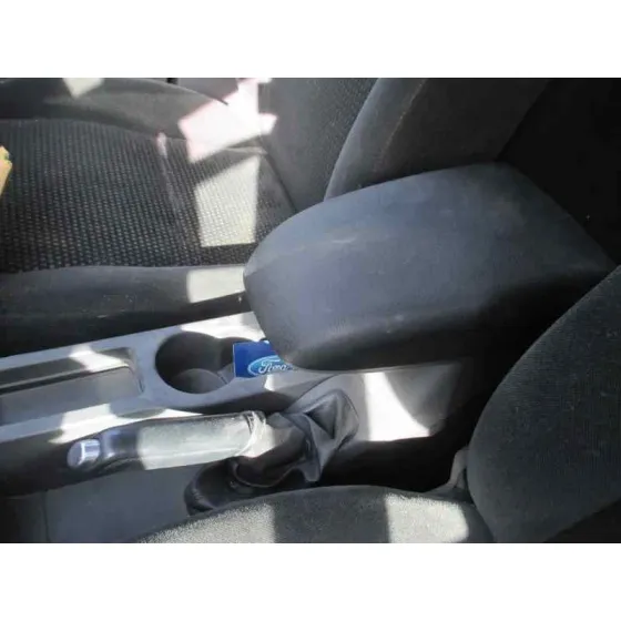 FORD FOCUS BERLINA (CAP) '2006 AMBIENTE (D) NEGRO