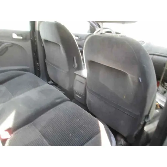 FORD FOCUS BERLINA (CAP) '2006 AMBIENTE (D) NEGRO