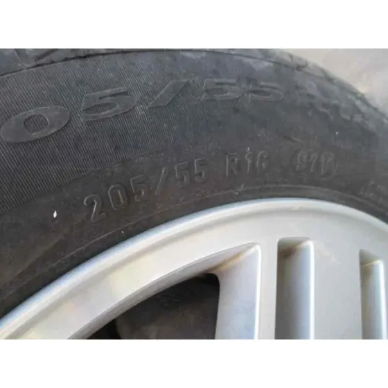 FORD FOCUS BERLINA (CAP) '2006 AMBIENTE (D) NEGRO