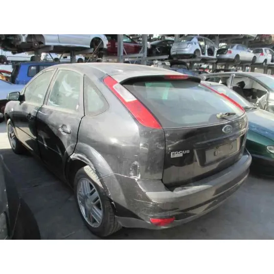 FORD FOCUS BERLINA (CAP) '2006 AMBIENTE (D) NEGRO