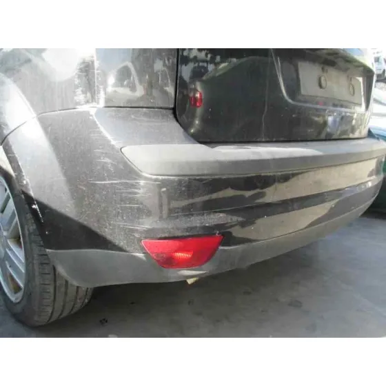 FORD FOCUS BERLINA (CAP) '2006 AMBIENTE (D) NEGRO