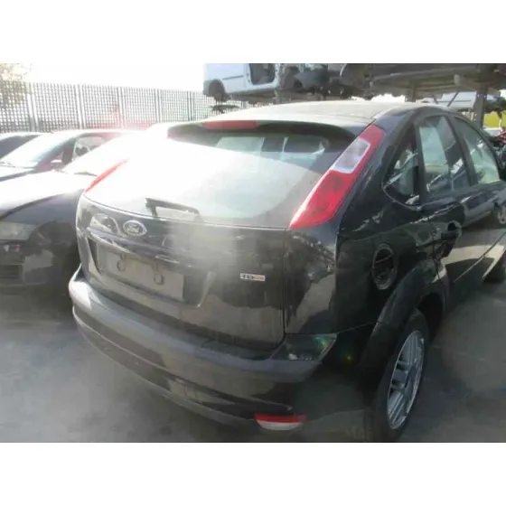 FORD FOCUS BERLINA (CAP) '2006 AMBIENTE (D) NEGRO
