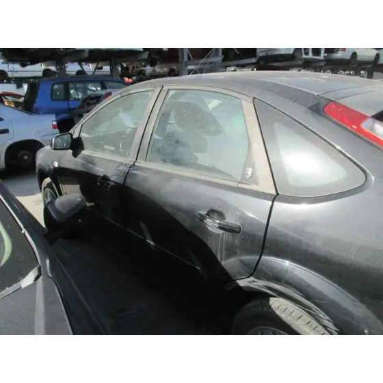 FORD FOCUS BERLINA (CAP) '2006 AMBIENTE (D) NEGRO