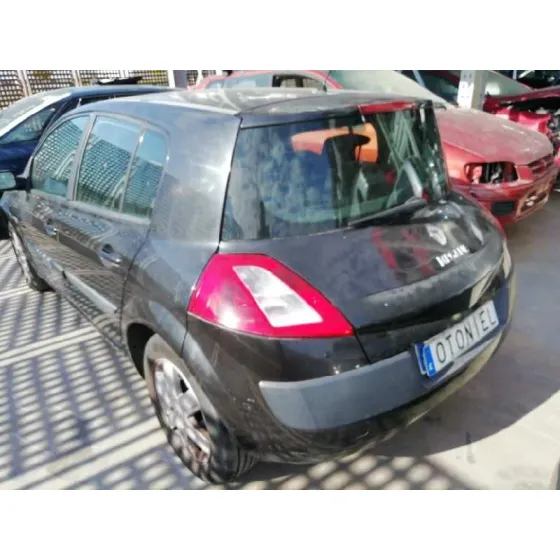 RENAULT MEGANE II BERLINA 5P '2005 AUTHENTIQUE NEGRO
