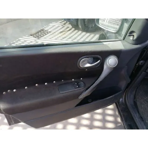 RENAULT MEGANE II BERLINA 5P '2005 AUTHENTIQUE NEGRO