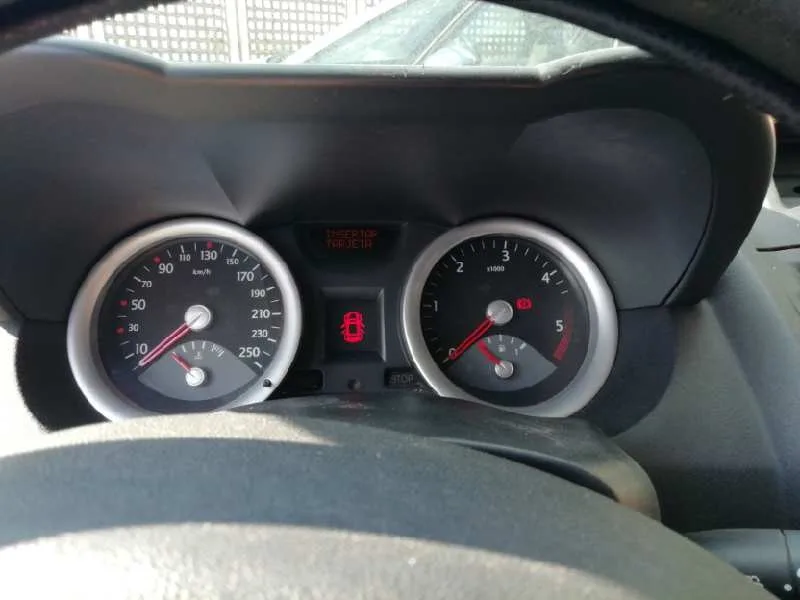 RENAULT MEGANE II BERLINA 5P '2005 AUTHENTIQUE NEGRO