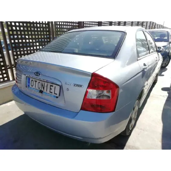 KIA CERATO '2004 2.0 EX CRDI BERLINA (4-PTAS.) GRIS