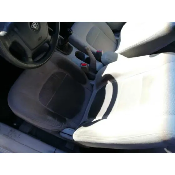 KIA CERATO '2004 2.0 EX CRDI BERLINA (4-PTAS.) GRIS