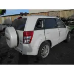 SUZUKI GRAND VITARA JB (JT) SUZUKI GRAND VITARA JB (JT) '2012 1,9 LTR. DDIS JLX-E 5-TÜRIG BLANCO 2005